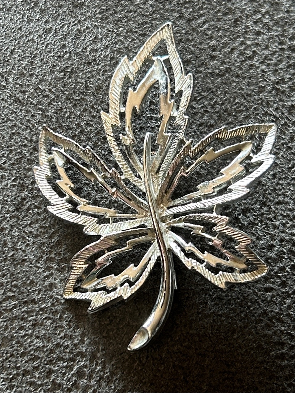 Silver Leaf Brooch - Elegant Women's Accessory